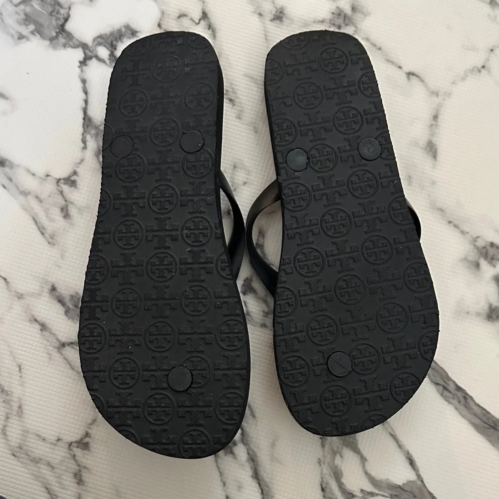 Tory Burch Black and White Zebra Logo  Flip Flops - Picture 5 of 7